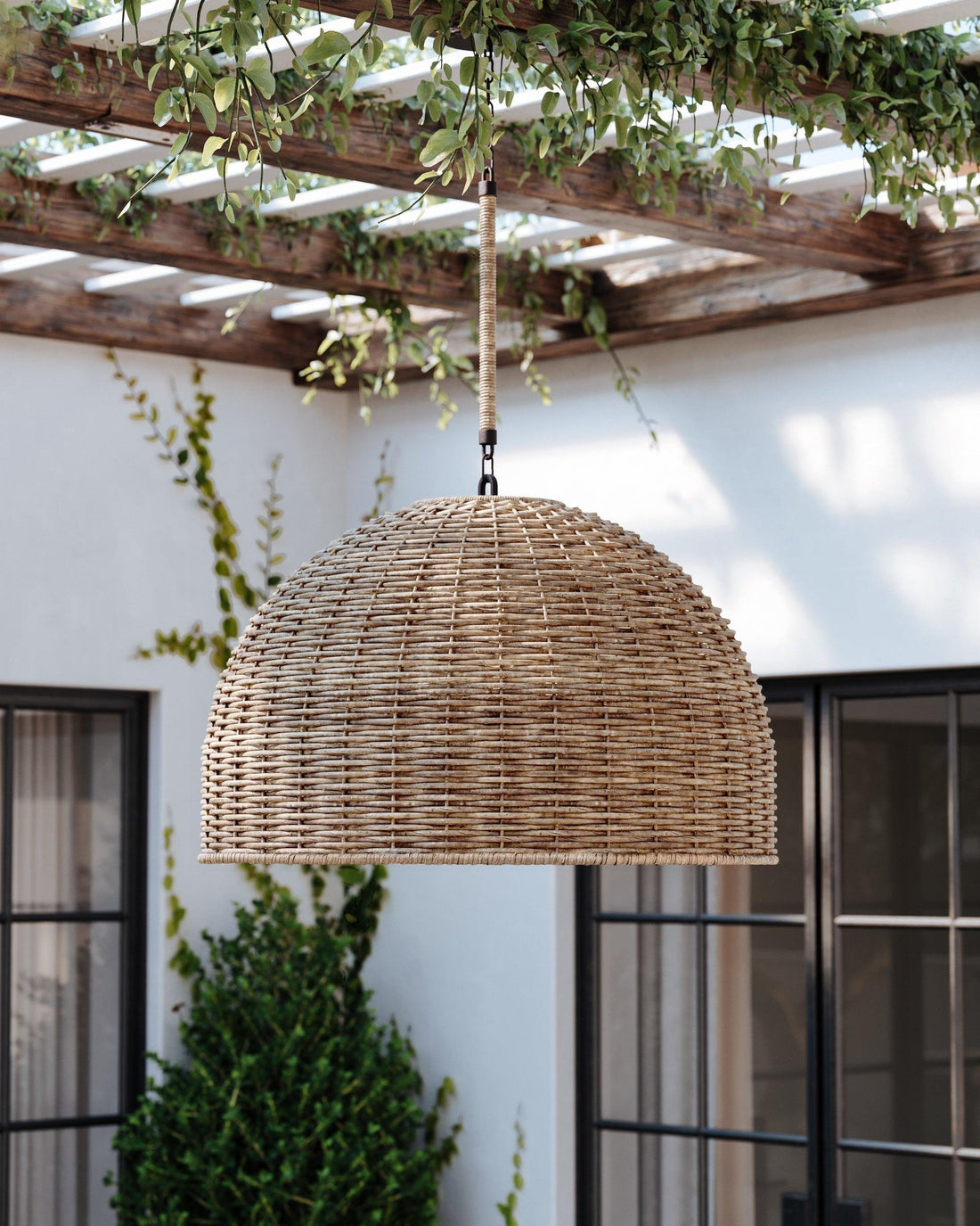 Discover the Huxley Outdoor Pendant: Elevate Your Outdoor Ambiance with Elegance