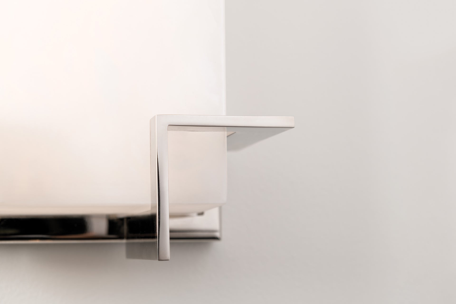 Delmar Sconce 9W 320 Lumens by Hudson Valley Lighting in Spanish Alabaster with Dimmable Function