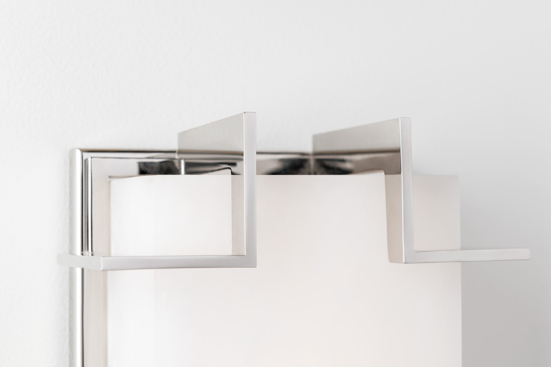 Delmar Sconce 9W 320 Lumens by Hudson Valley Lighting in Spanish Alabaster with Dimmable Function