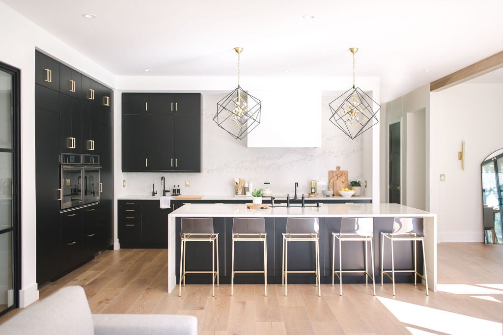 Roundout 12-Light Chandelier by Hudson Valley Lighting - Modern Sputnik Design, Dimmable, Aged Brass or Polished Nickel