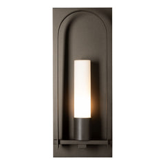 Triomphe Medium Outdoor Sconce by Hubbardton Forge – Classic Design with Weather-Resistant Finish Options